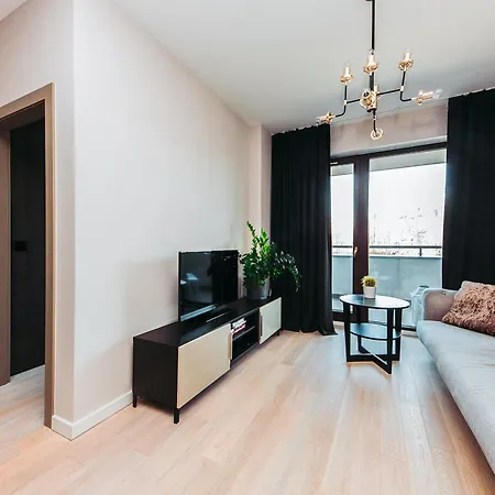 Apartment High Standard Close To The Center/free Parking. Warschau