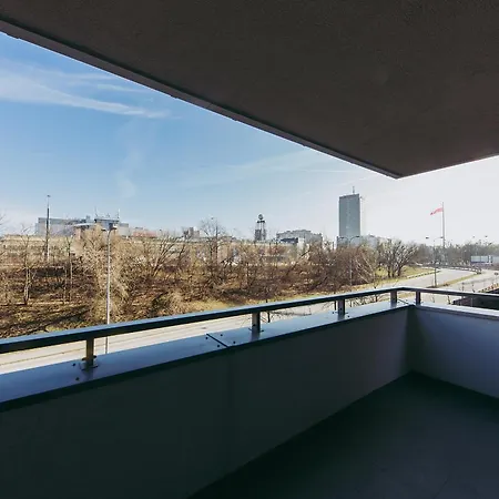 High Standard Close To The Center/free Parking. Warschau