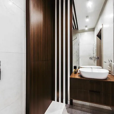 Apartman High Standard Close To The Center/free Parking. Varsó